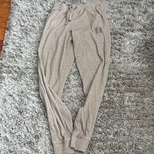 Alo Yoga Tan Ribbed Pants